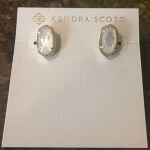 kendra scott stud earrings